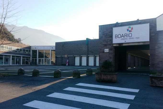 “Ricominciare a vivere oltre la demenza”. Al Centro Congressi di Boario si parla di Alzheimer