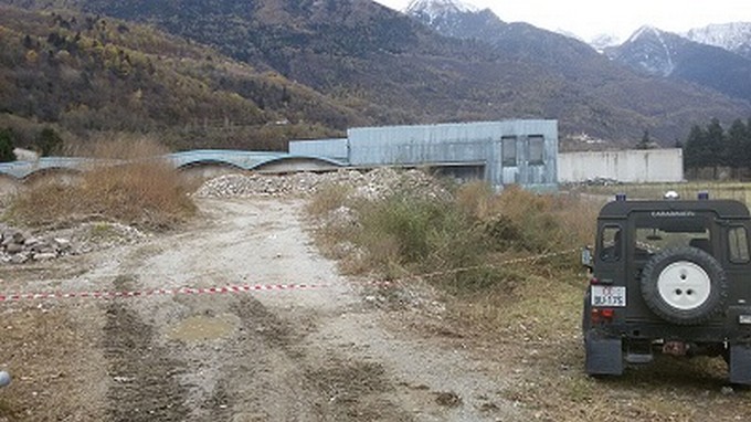 Ceto, duemila metri quadri sotto sequestro per illecita gestione di rifiuti edili