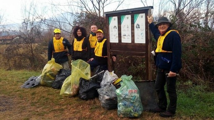 Legambiente si dedica alla pulizia della Riserva delle Torbiere
