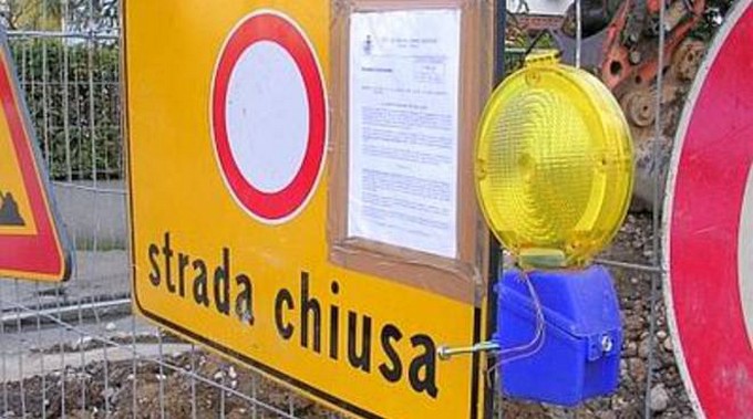 Smottamento a Govine di Pisogne: strada chiusa per la Rocchetta e due case evacuate