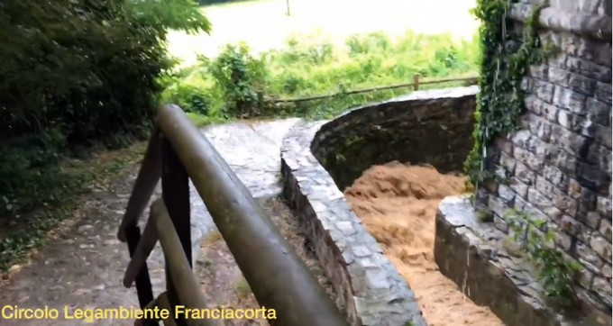 I liquami delle fognature di Provaglio d’Iseo nelle Torbiere: l’accusa di Legambiente