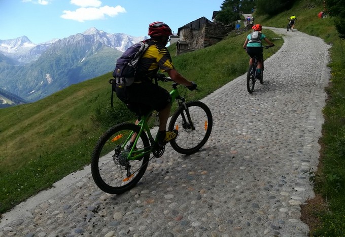 Adamello Card e Bike Days, si apre la stagione estiva del comprensorio Pontedilegno-Tonale