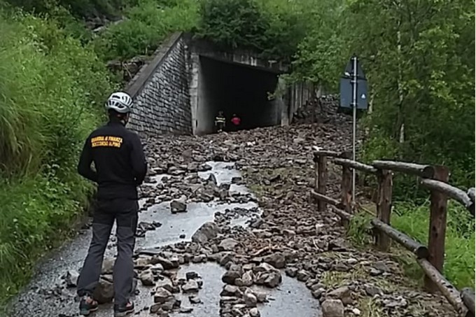 Sonico, dopo il sopralluogo dei tecnici e la pulizia della carreggiata la strada per la Val Malga verrà riaperta