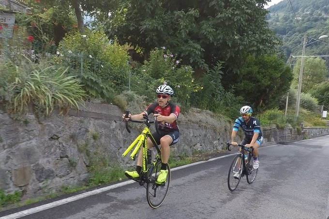 Fino a Montecampione con una sola ruota in onore del “Pirata”. La nuova impresa del Magico Tempe