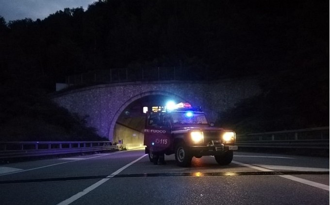 Berzo Demo, fumo nella galleria ‘Papa Giovanni’: traffico deviato