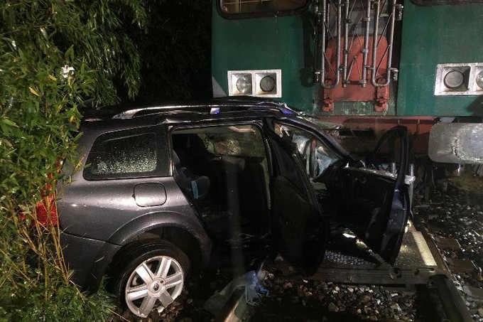L’auto travolta dal treno sulla Brescia-Iseo-Edolo? Abbandonata dal proprietario che aveva bevuto