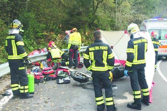 Incidente in moto sui tornanti del Trentino: muore 58enne di Malonno