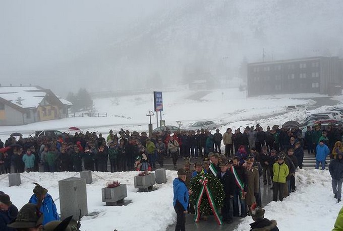 Tonale, le penne nere al sacrario cent’anni dopo la fine della Grande Guerra
