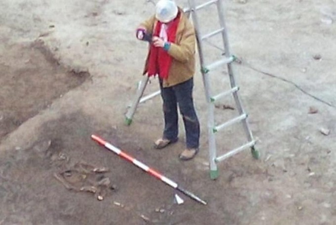 Breno, i reperti archeologici che stanno emergendo durante gli scavi di piazza Mercato non ostacoleranno i lavori