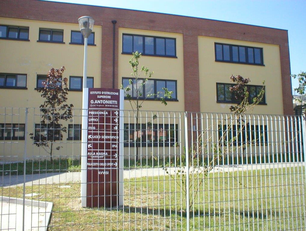 Iseo, l’Antonietti diviene “Microsoft school”
