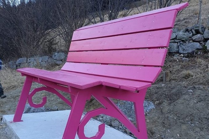 Panchine giganti, slitta l’inaugurazione del circuito camuno-sebino (ma non della panchina di Incudine)
