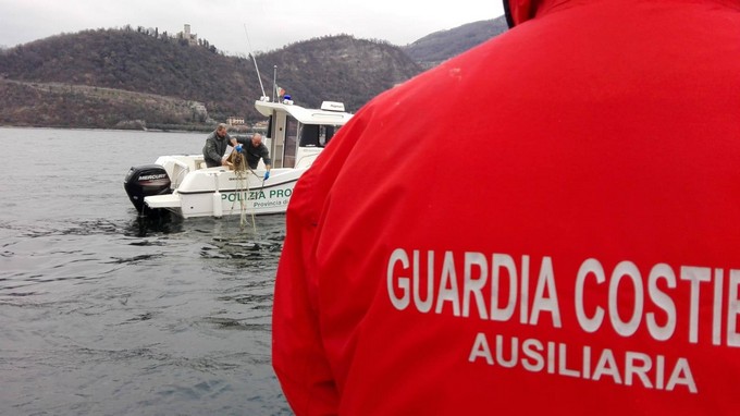 Lago d’Iseo, un’altra rete abusiva rinvenuta a 200 metri dall’isola di San Paolo