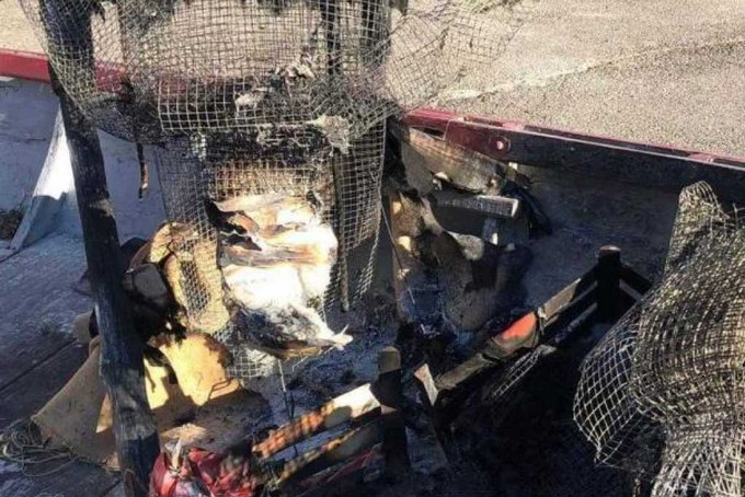Iseo, in fiamme il presepe sul naét