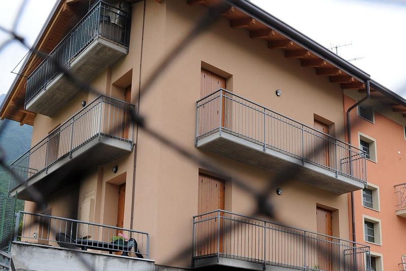 Ono San Pietro, 44enne trovato morto nello stesso appartamento dell’omicidio di Davide ed Andrea di sei anni prima