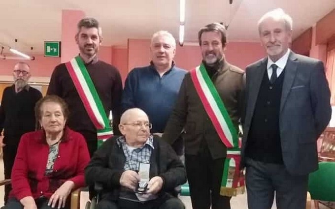 Il 95enne Domenico Marini di Sonico, ex internato, insignito della medaglia d’onore