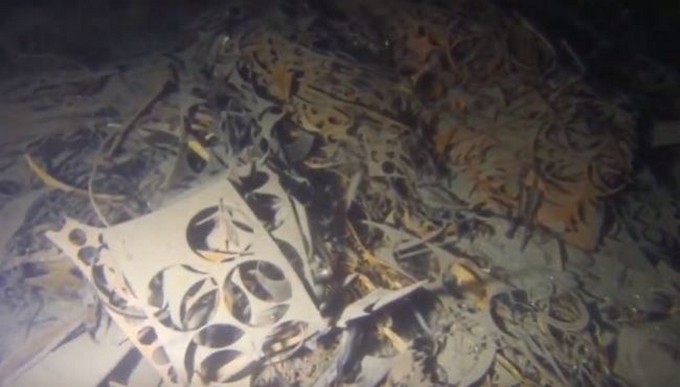 Poche piogge e poca neve: il lago d’Iseo è sempre più vuoto (e pieno di gomma)