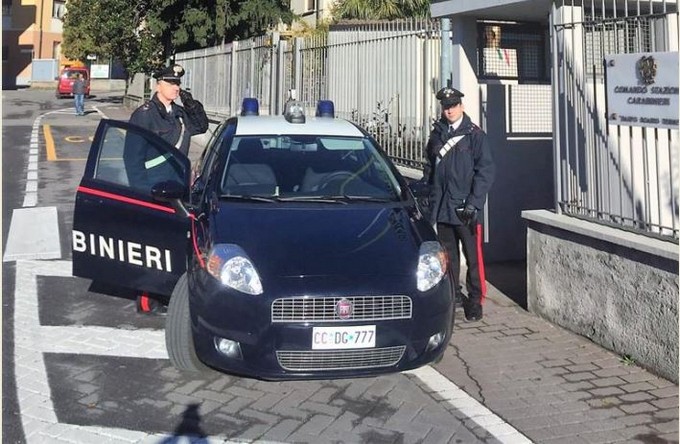 Darfo, aggredisce l’ex compagno e socio in affari: denunciata 50enne