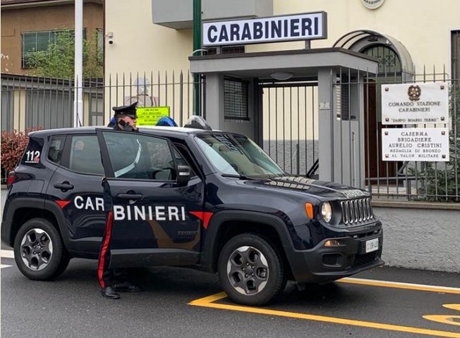 Cliente molesto, a Darfo i Carabinieri fermano nigeriano 23enne al bar