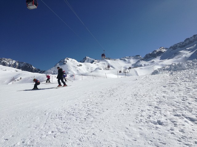 Piste aperte fino al 14 aprile a Ponte di Legno, mentre al Tonale si potrà sciare anche a Pasqua