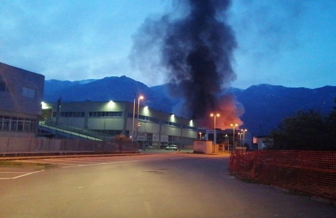 Rogno, un milione di euro di danni dall’incendio alla Valcart