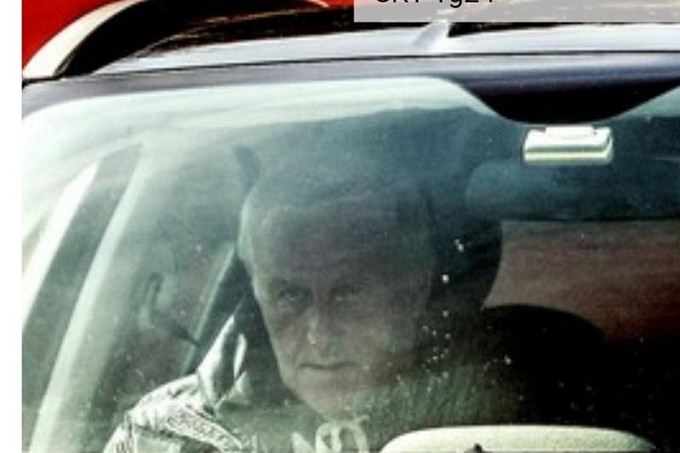 Sergio Zanotti fa rientro a casa, ma si rifugia in un luogo segreto per riposare