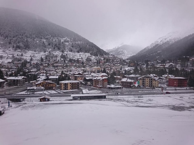 Il Bresciano travolto da vento e neve. A Iseo la burrasca crea preoccupazioni. La Vallecamonica si salva dai disastri