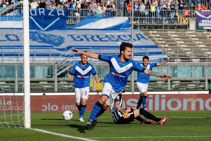 Brescia, è fatt…A: festa grande in città e provincia per la promozione