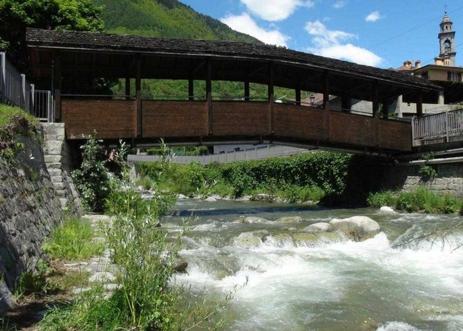 Edolo, il gesto eroico di un 70enne per salvare una donna dalle acque del fiume Oglio