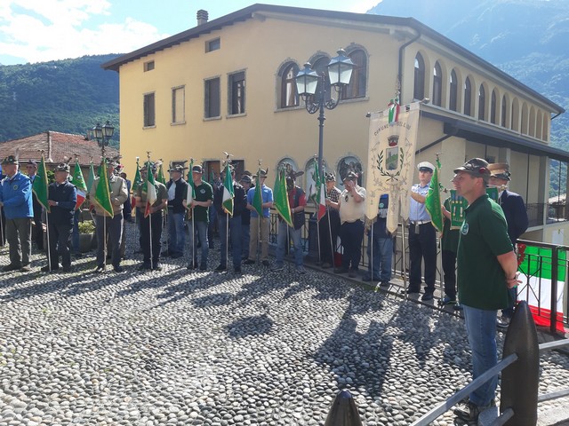 Sellero festeggia gli 80 anni del Gruppo alpini