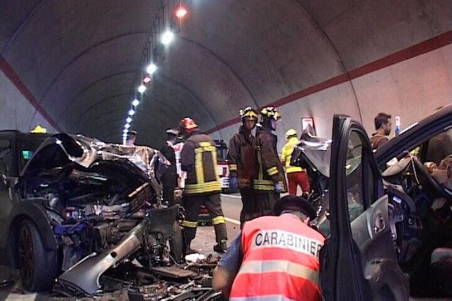 Incidente in galleria a Capo di Ponte: morta una donna, gravi due persone